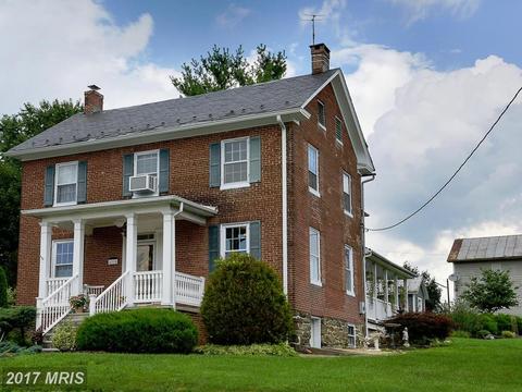 301 Thomas St E