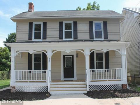 301 Thomas St E