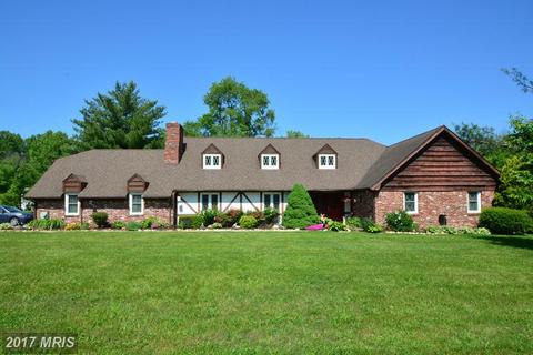866 Warburton Rd
