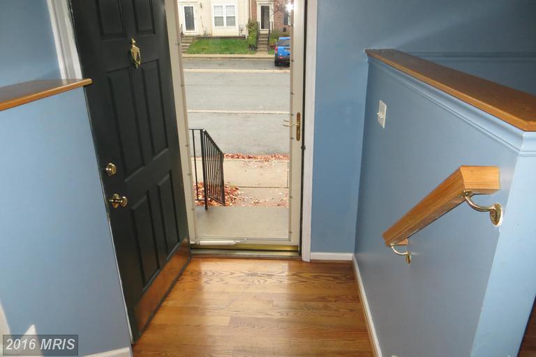 75 Hickory Ln