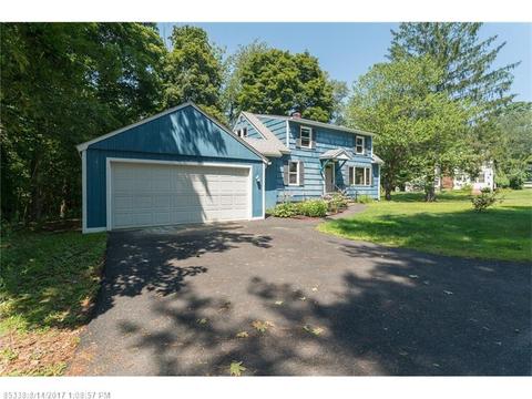 32 Hall Ct