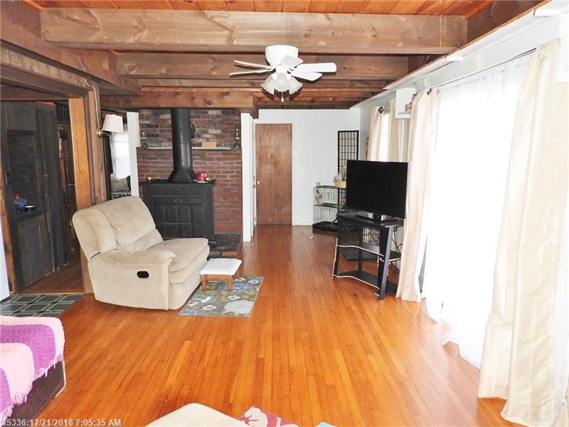 998 Main St