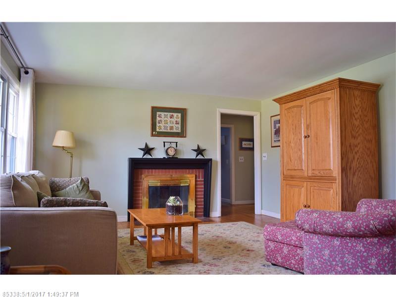 32 Oakdale Ave