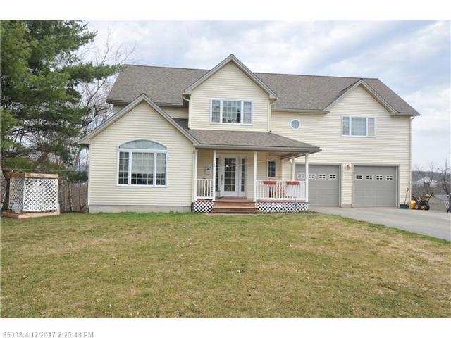 26 Lynn Ave