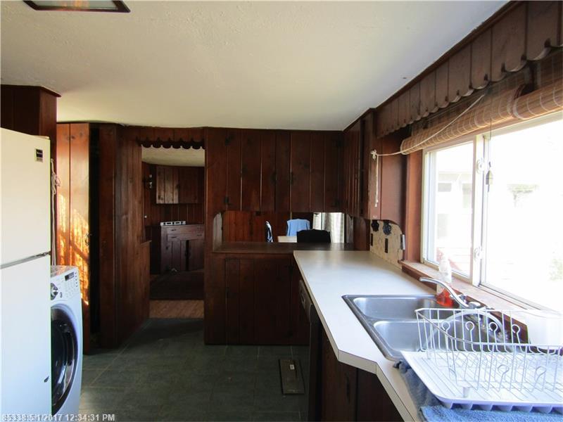 976 Castine Rd