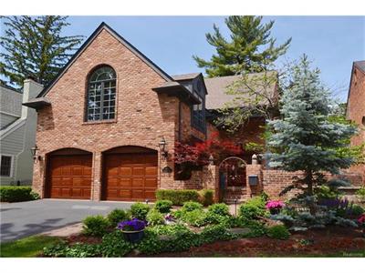 For Sale: 634 Vinewood Birmingham, MI 48009