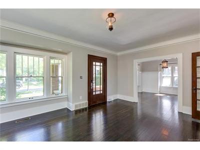 For Sale: 860 Knox Birmingham, MI 48009