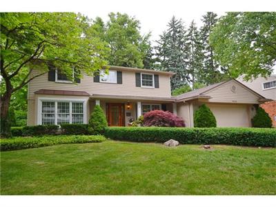For Sale: 2210 Avon Birmingham, MI 48009