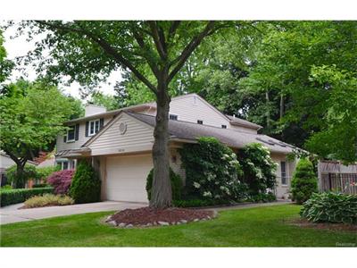 For Sale: 2210 Avon Birmingham, MI 48009