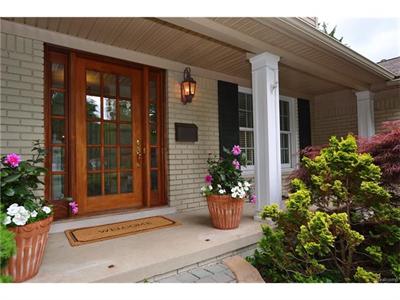 For Sale: 2210 Avon Birmingham, MI 48009