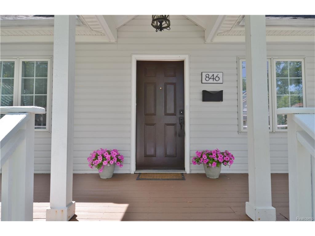 846 Humphrey Ave