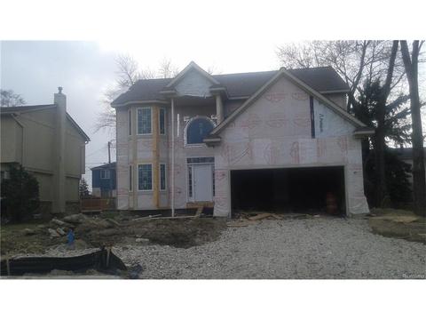 1626 W Twelve Mile Rd