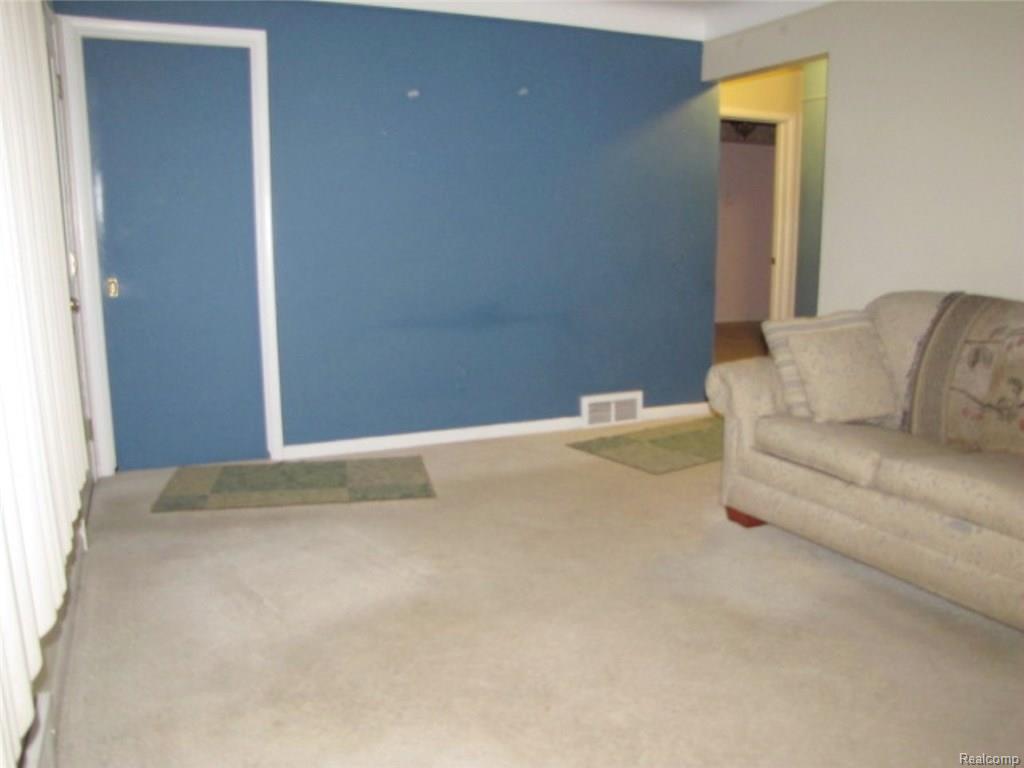 23115 Piper Ave