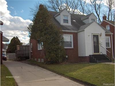 For Sale: 15548 Veronica Eastpointe, MI 48021