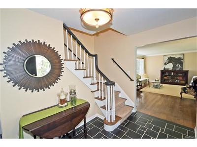 For Sale: 32816 Robinhood Franklin, MI 48025