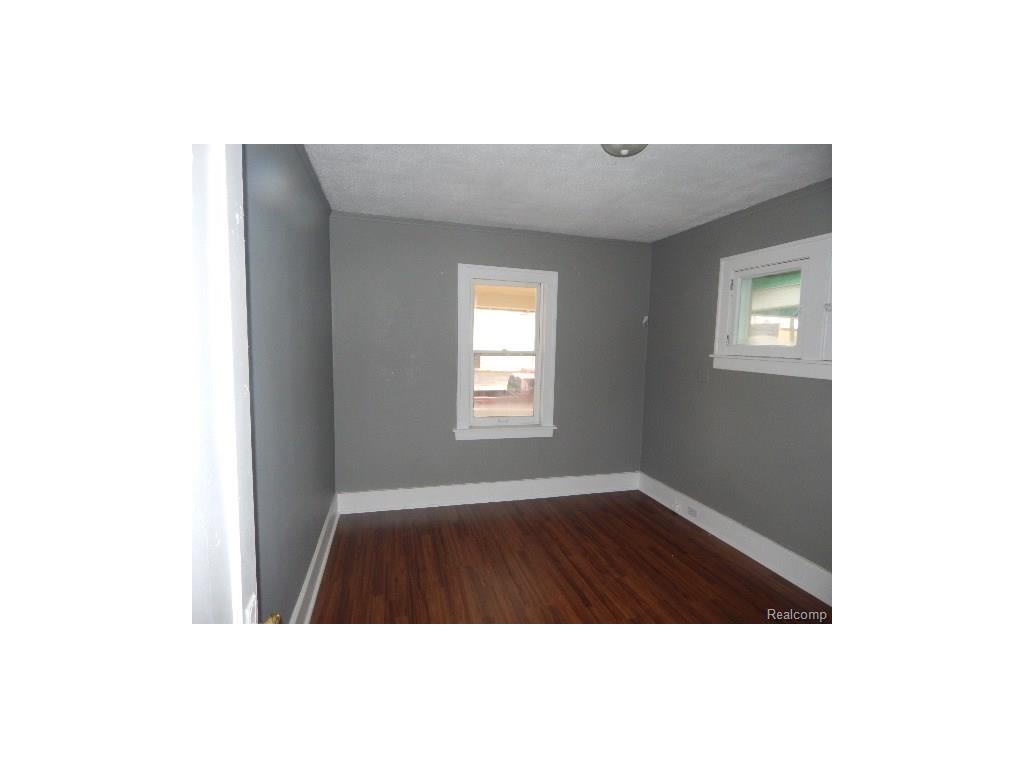 404 W Muir Ave