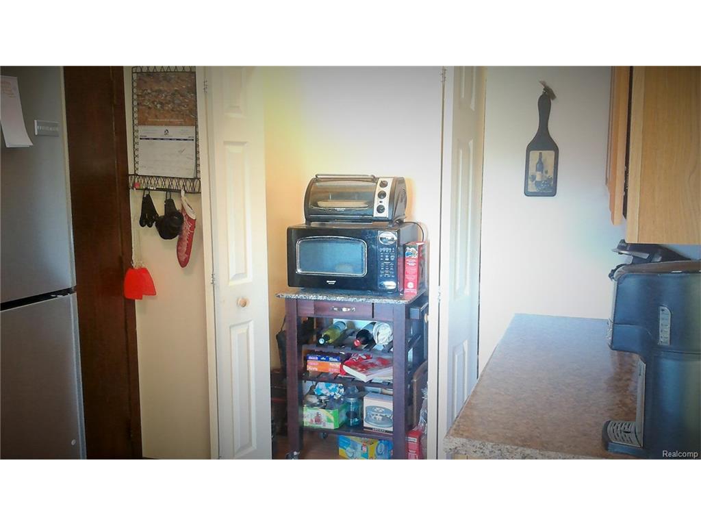 For Sale: 8121 Gibbons Rd Jeddo, MI 48032