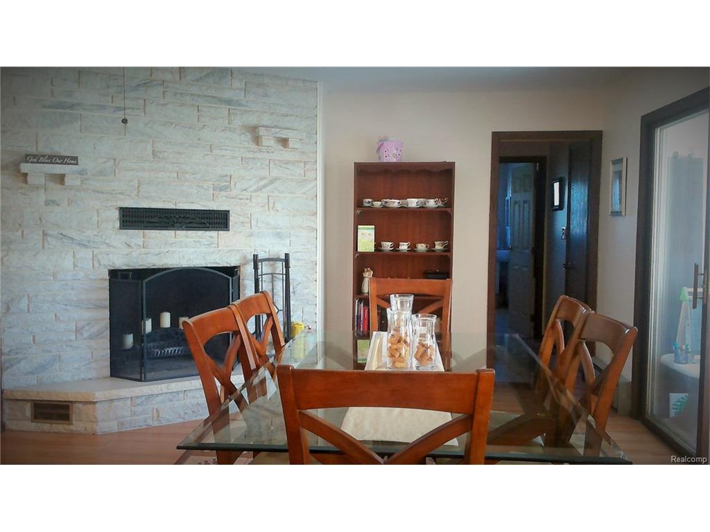 For Sale: 8121 Gibbons Rd Jeddo, MI 48032