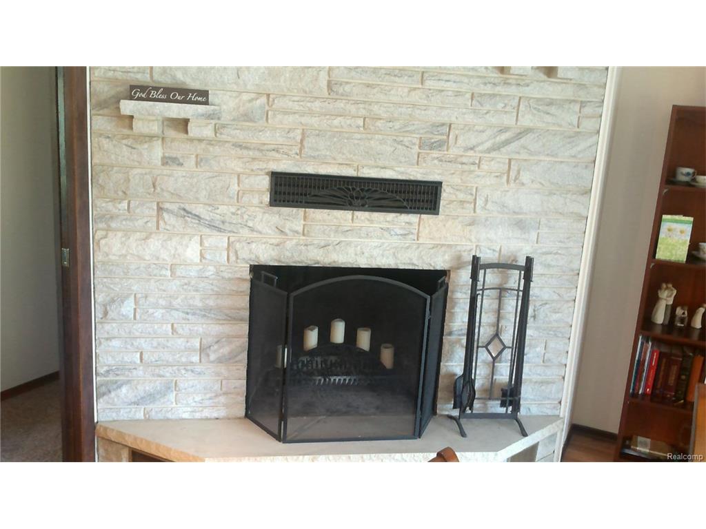 For Sale: 8121 Gibbons Rd Jeddo, MI 48032