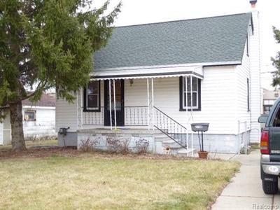 For Sale: 21186 Woodward Clinton Township, MI 48035