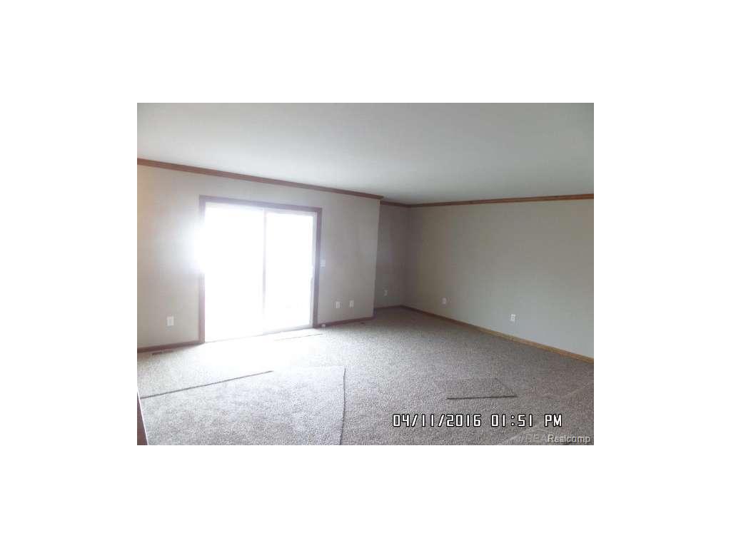 For Sale: 37417 Stonegate Clinton Township, MI 48036