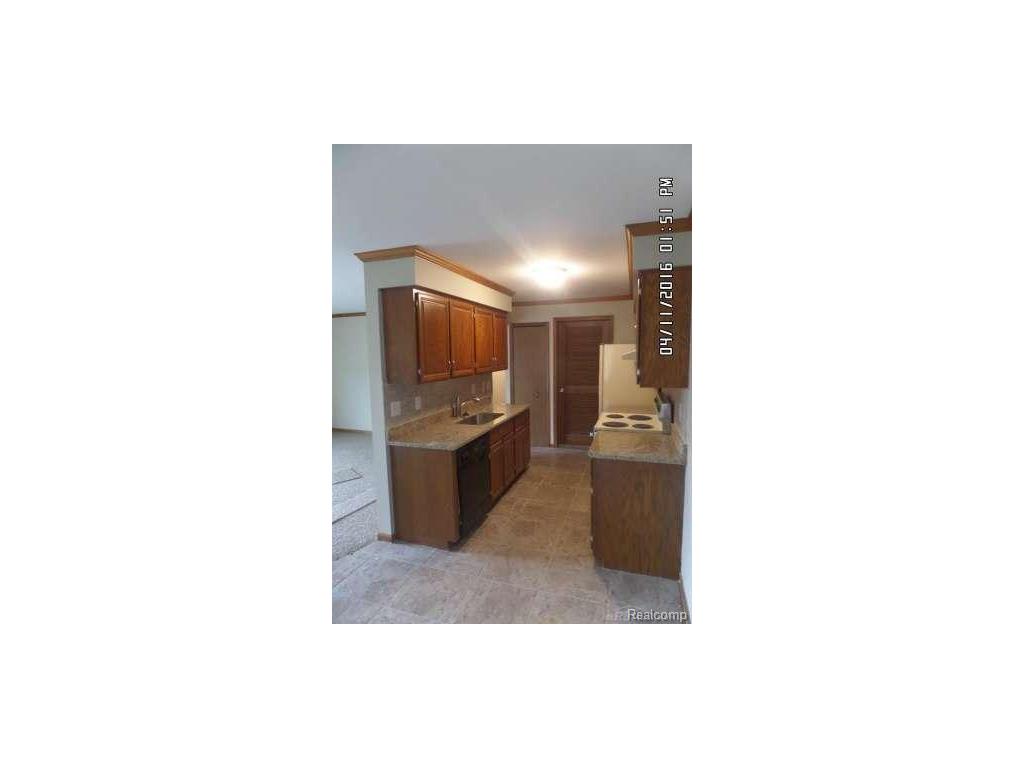For Sale: 37417 Stonegate Clinton Township, MI 48036