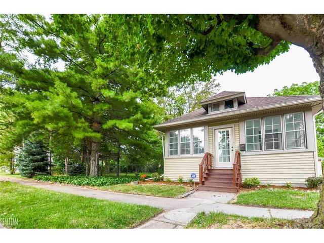 66 Rathbone St