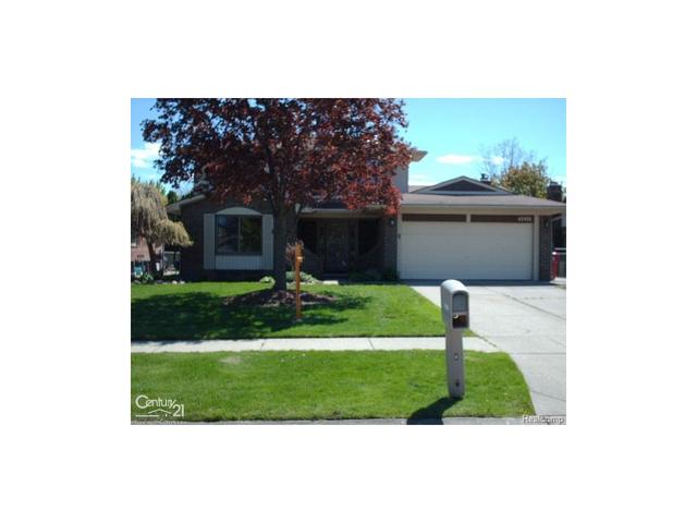 17060 Kensington Dr
