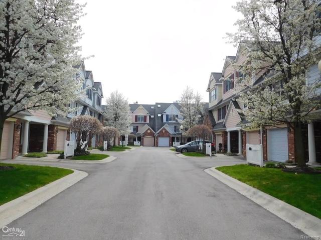 23312 Lakewood