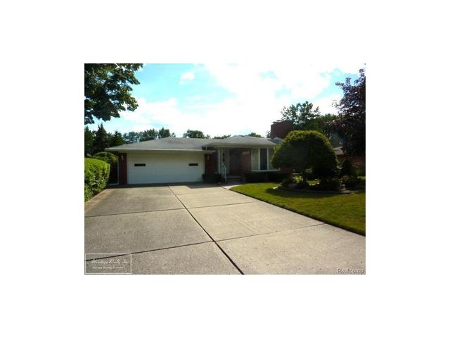 23312 Lakewood