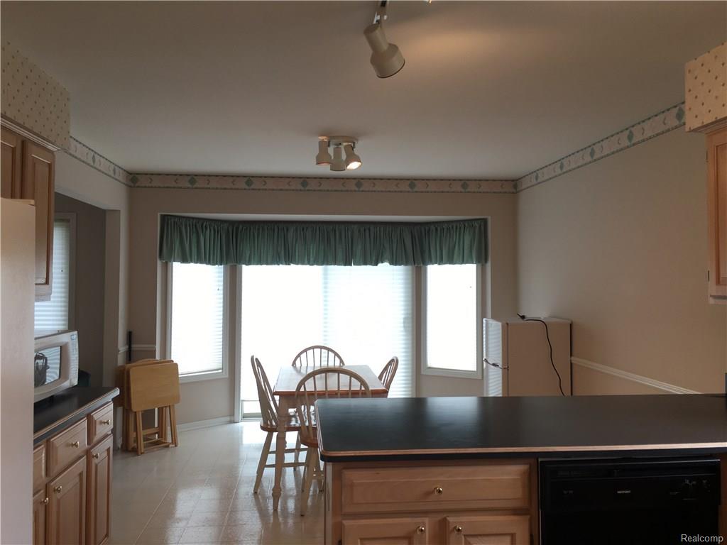 31175 English Oaks