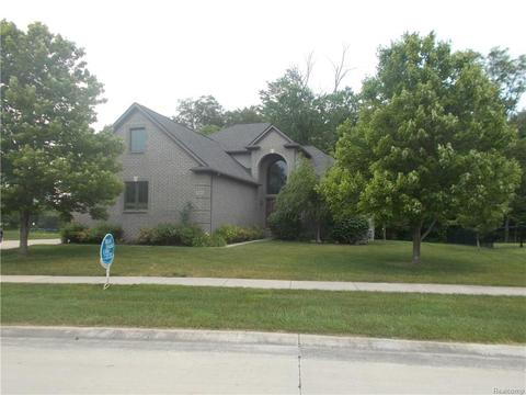 51470 Caroline Dr