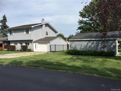 47975 Brandenburg Dr