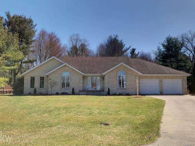 4849 Camelot Dr