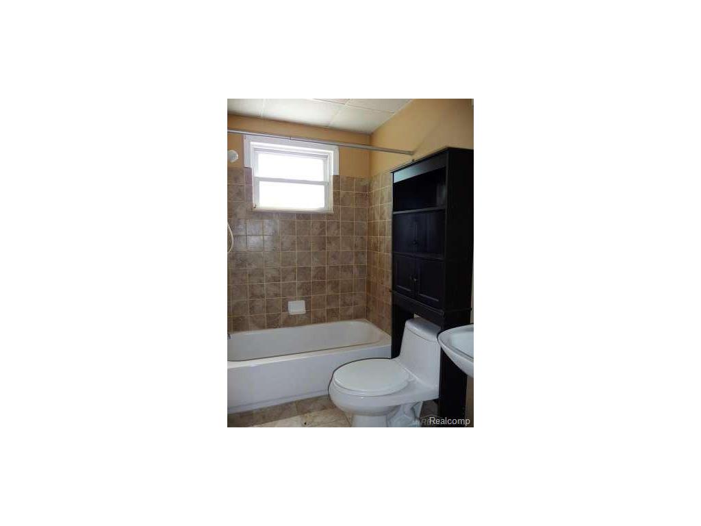 For Sold: 25890 Groveland Roseville, MI 48066