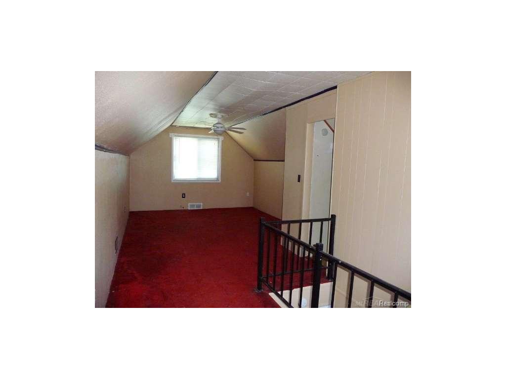 For Sold: 25890 Groveland Roseville, MI 48066