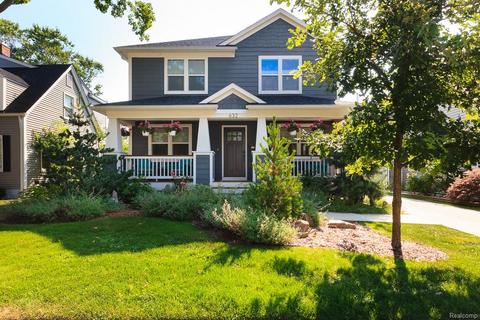 350 N Main St #901