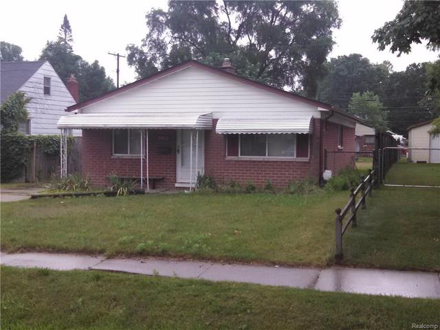 27353 Groveland St