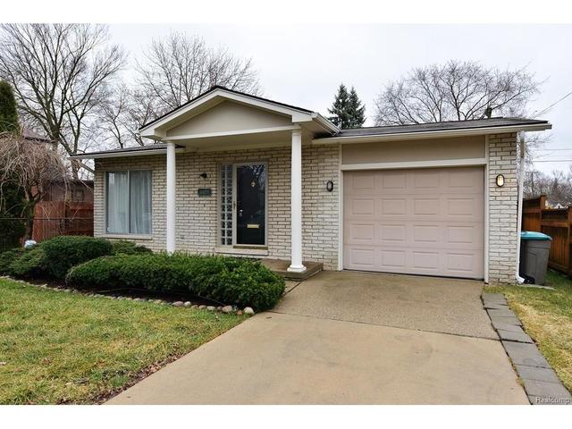 544 E Southlawn