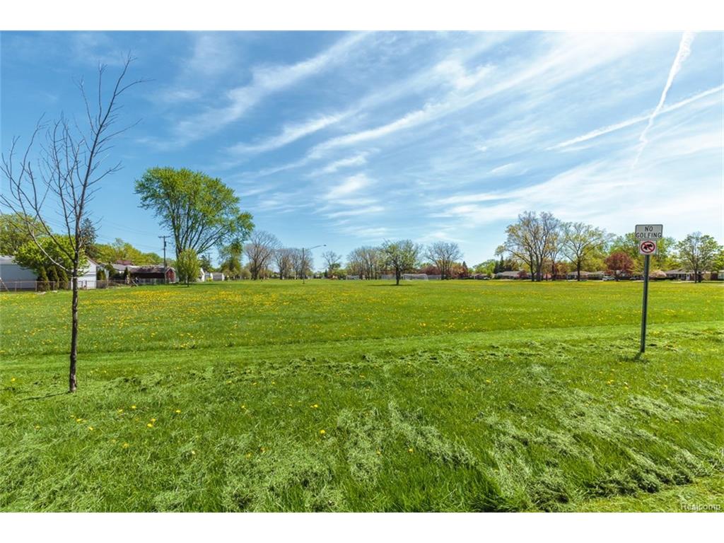 512 Midland Blvd #11