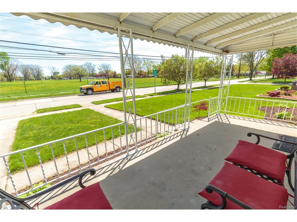 512 Midland Blvd #11