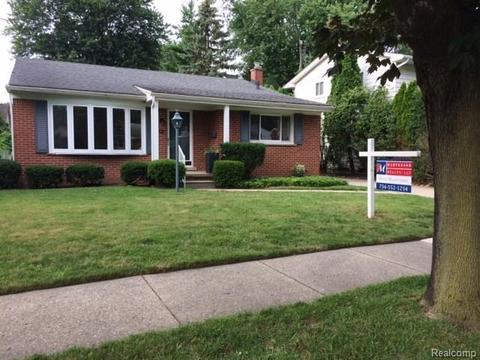 9 Chippewa Ave