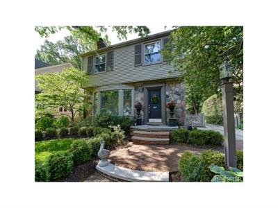 For Sale: 1631 Roseland Royal Oak, MI 48073