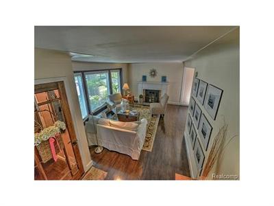 For Sale: 1631 Roseland Royal Oak, MI 48073