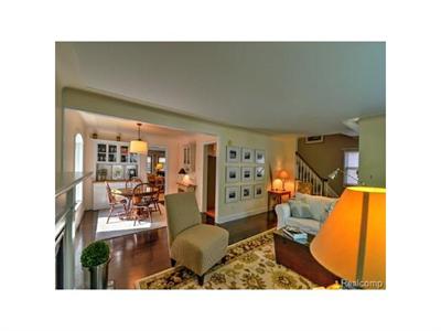 For Sale: 1631 Roseland Royal Oak, MI 48073