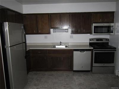 For Sale: 4821 Sedgemoor Royal Oak, MI 48073