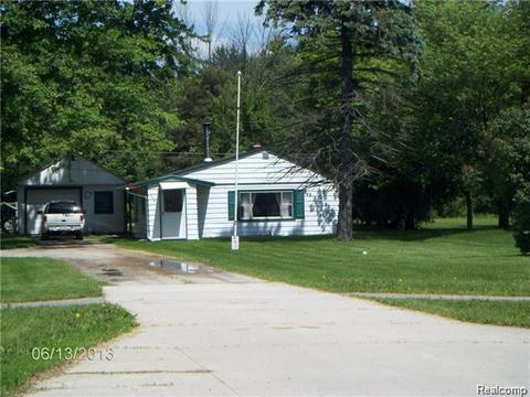 2005 NW Jack Pine Ln