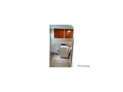 For Sale: 21055 Westover Southfield, MI 48075