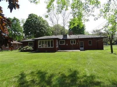 For Sale: 23780 Lee Baker Southfield, MI 48075
