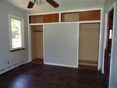 For Sale: 23780 Lee Baker Southfield, MI 48075
